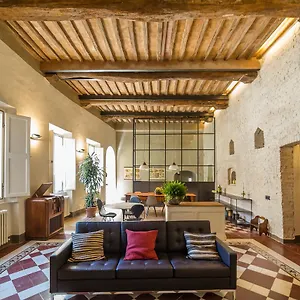 https://casatorre-dei-leoni-dimora-storica.it-tuscanyhotel.com
